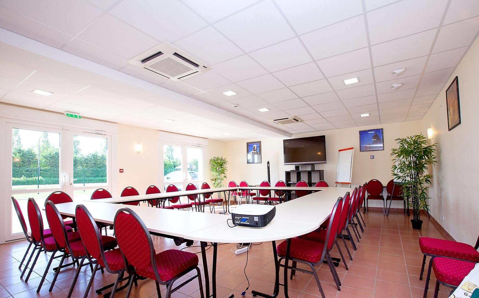 Logis Jum'Hotel Saints-Geosmes Luaran gambar